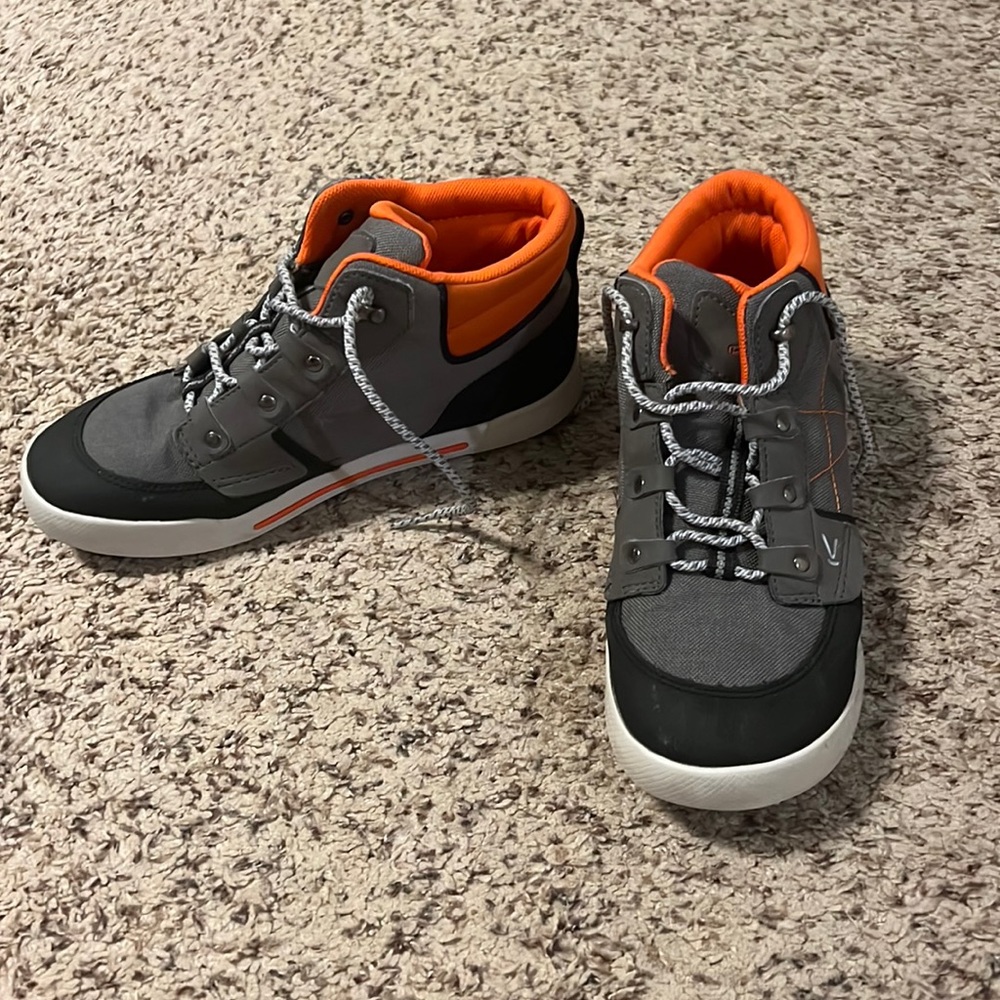 Keens athletic outdoor hiking shoes